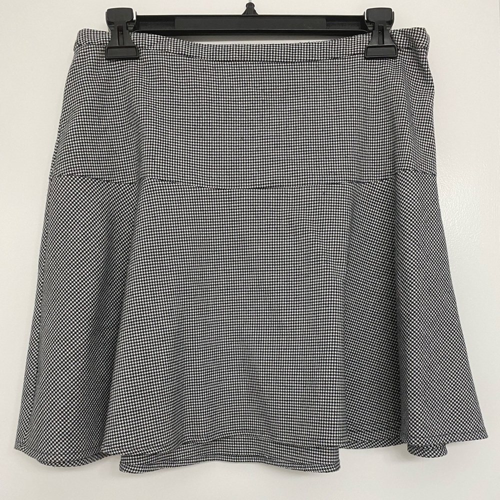 black & white houndstooth skirt